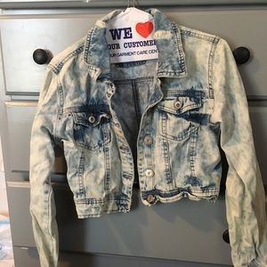 Cropped light wash jean jacket